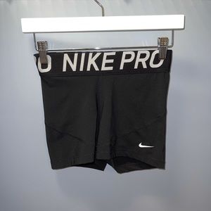 Women’s Nike Pros